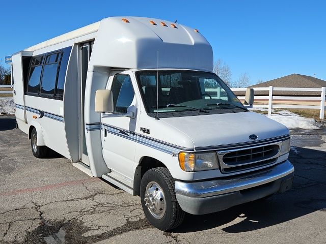 2001 Ford Econoline Commercial Cutaway Standard