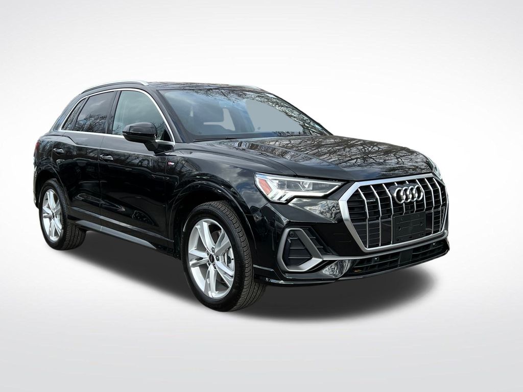 2024 Audi Q3 Premium