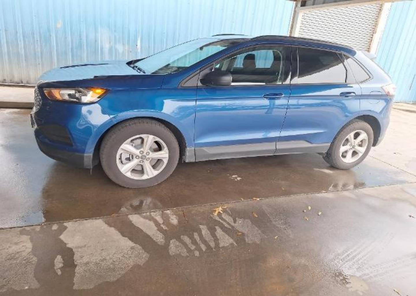 2024 Ford Edge SE's photo