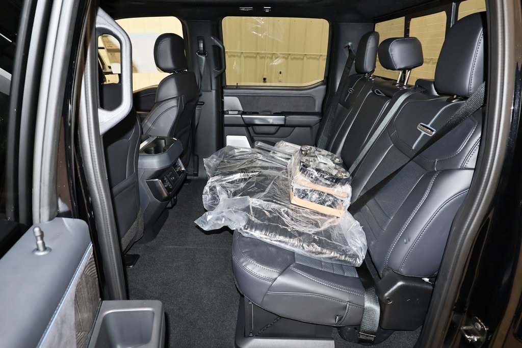 2025 Ford F-350 photo 8