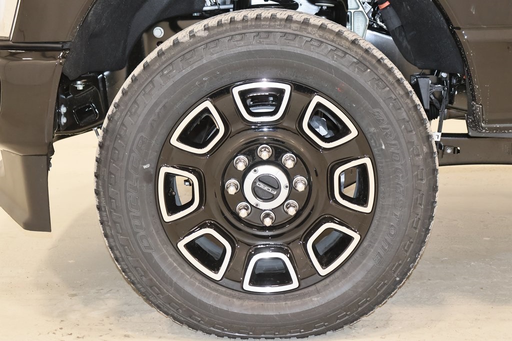 2025 Ford F-350 photo 30