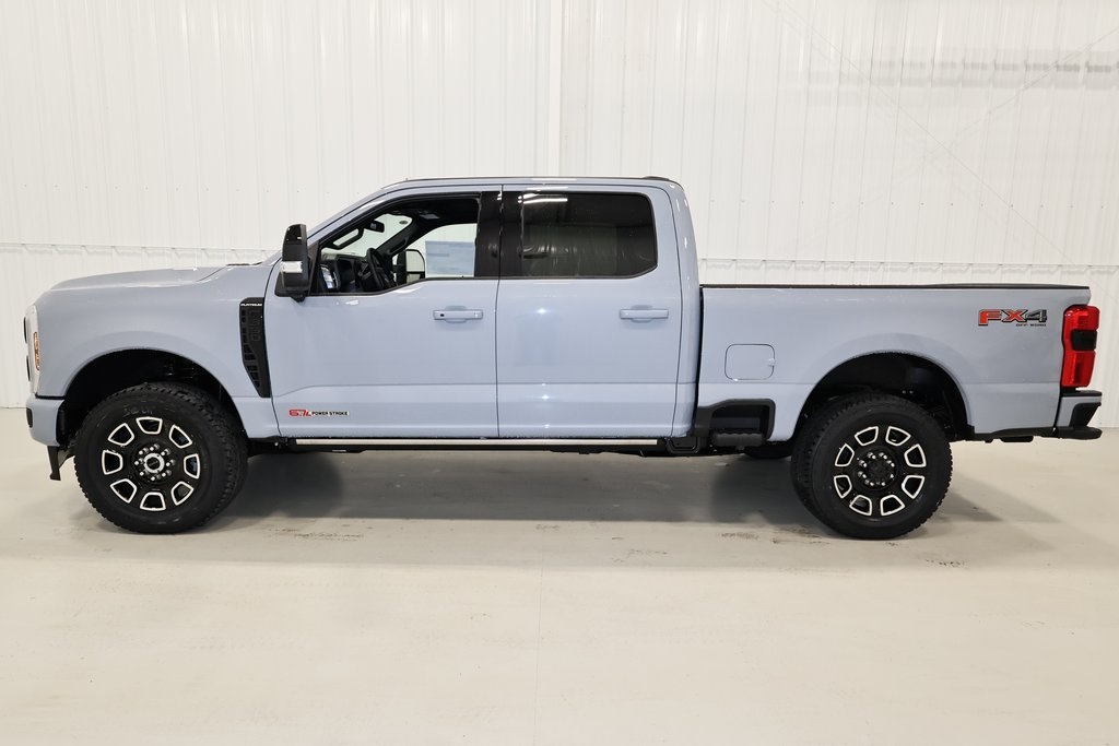 2025 Ford F-350 photo 2