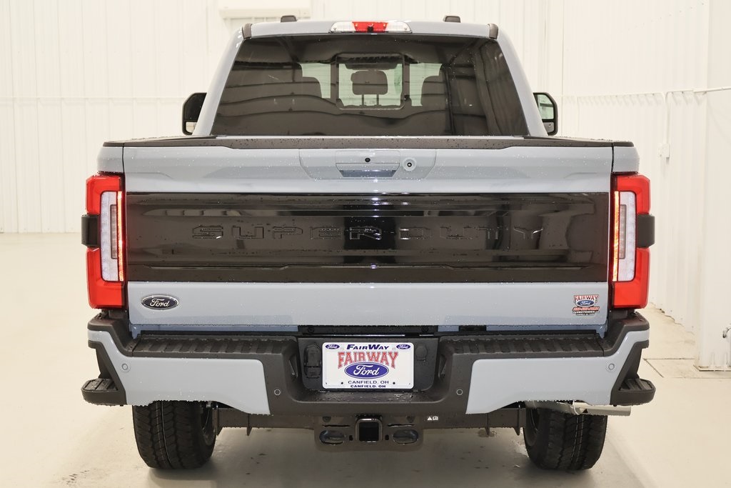2025 Ford F-350 photo 4