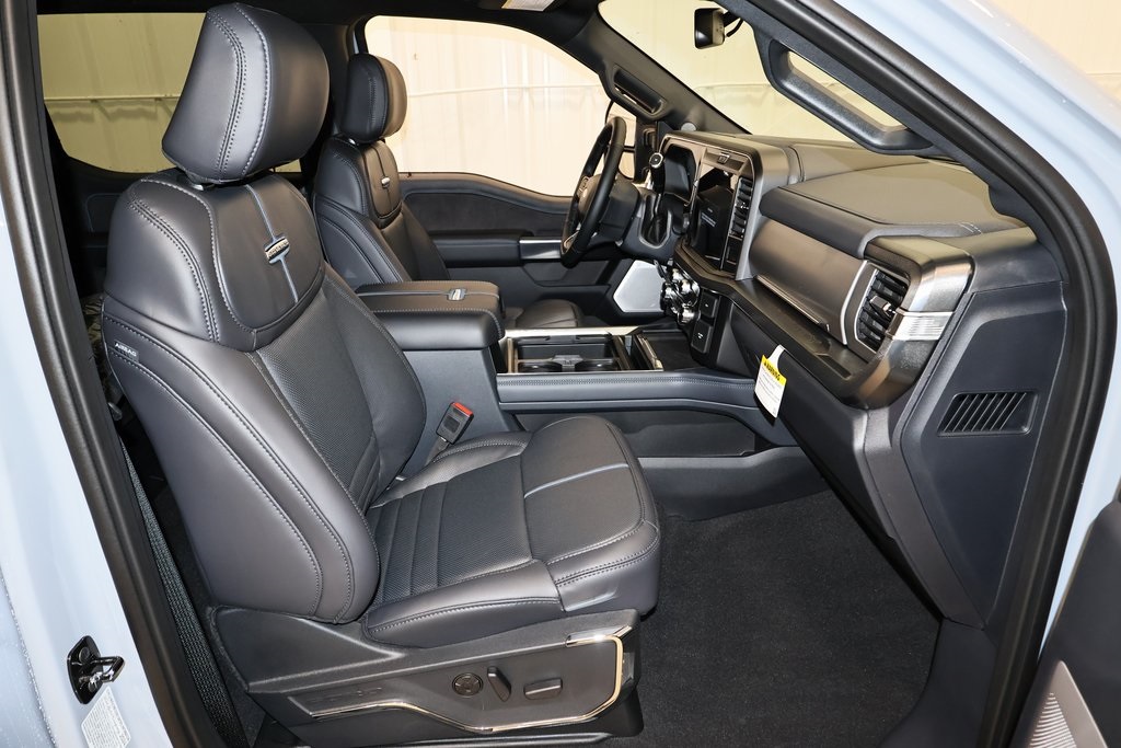 2025 Ford F-350 photo 12
