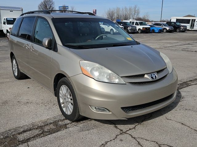 2008 Toyota Sienna XLE