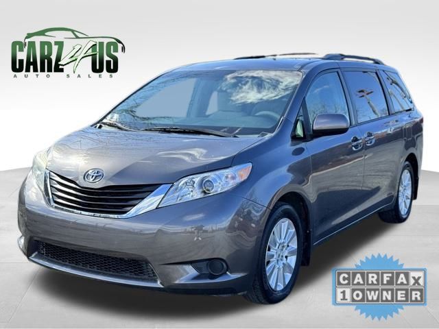 2014 Toyota Sienna LE