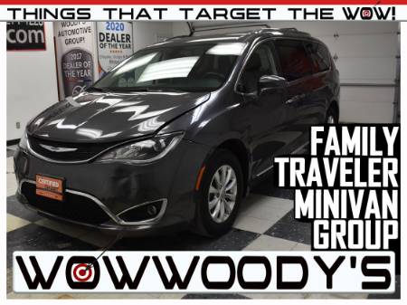 2018 Chrysler Pacifica Touring L FWD 3.6L V6 Leather Heated Seats Remote Start Backup Camera Third Row Seating