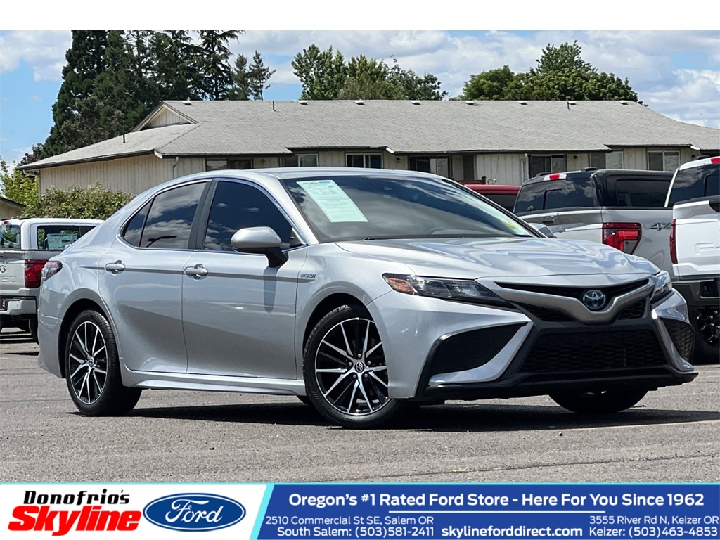 2021 Toyota Camry Hybrid SE