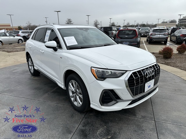 2022 Audi Q3 Premium