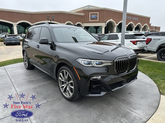 2022 BMW X7 M50i