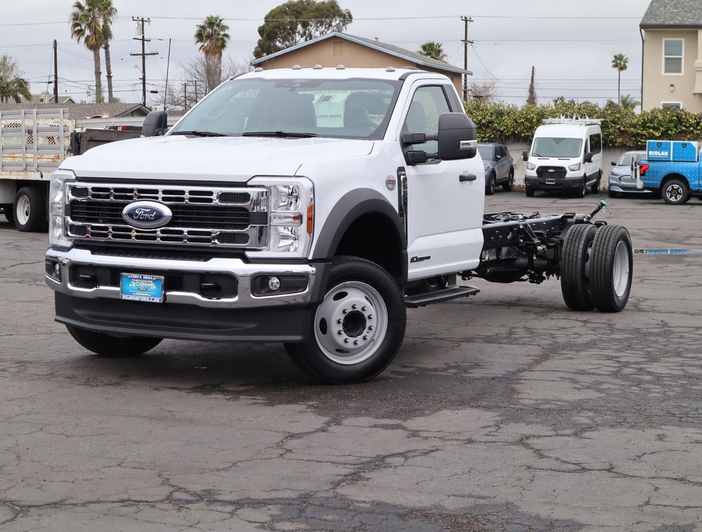 2025 Ford F-550SD XL