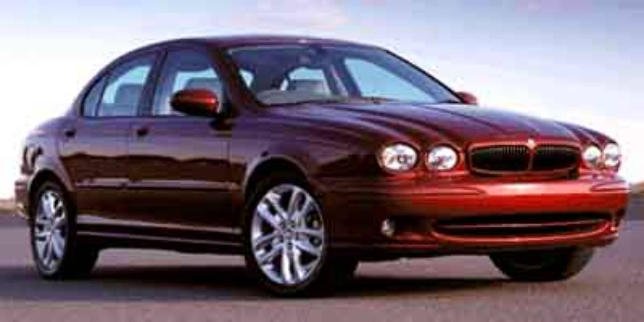 2002 Jaguar X-Type 2.5's photo
