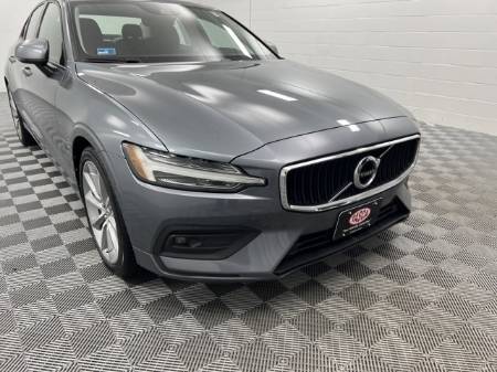 2021 Volvo S60 T6 Momentum