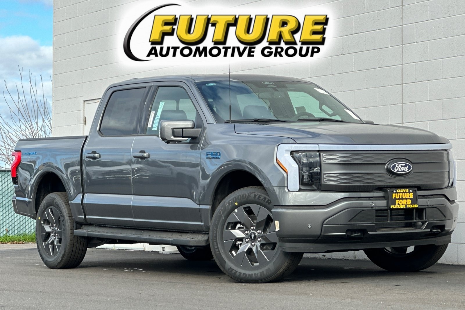 2024 Ford F-150 Lightning LARIAT