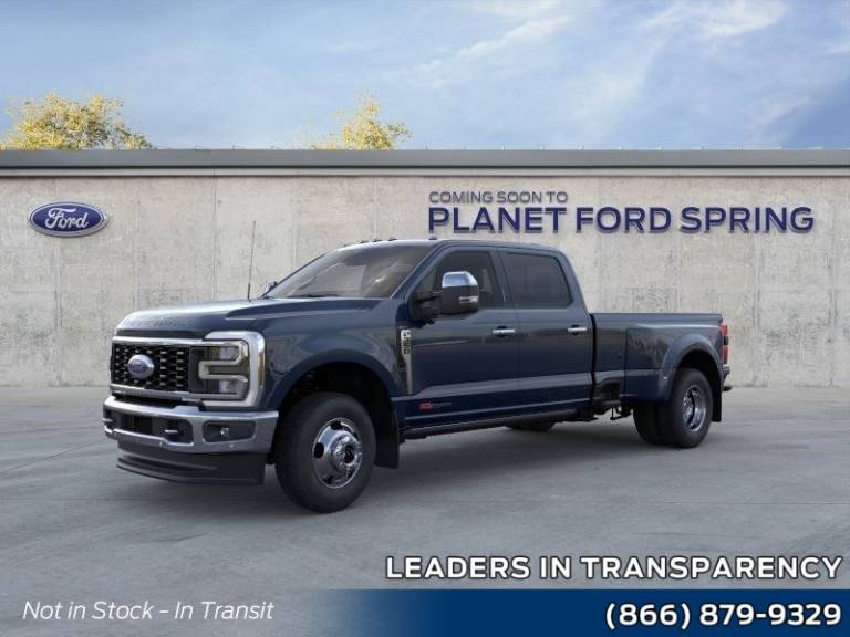 2025 Ford Super Duty F-350 DRW LARIAT 4WD Crew Cab 8' Box