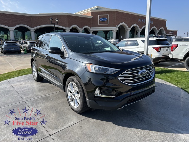 2022 Ford Edge Titanium