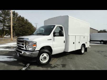 2025 Ford Econoline Cutaway E-350 SRW