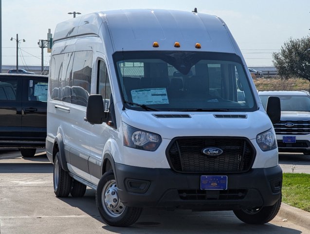 2025 Ford Transit Passenger Wagon XL