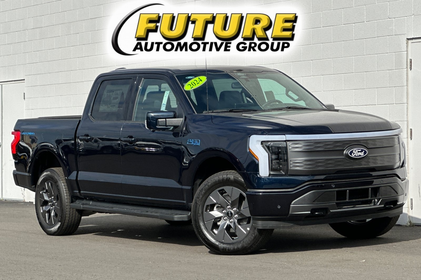 2024 Ford F-150 Lightning LARIAT