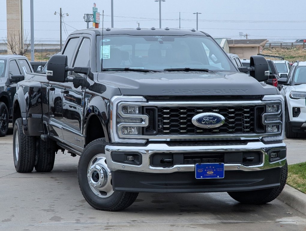 2025 Ford Super Duty F-350 DRW LARIAT