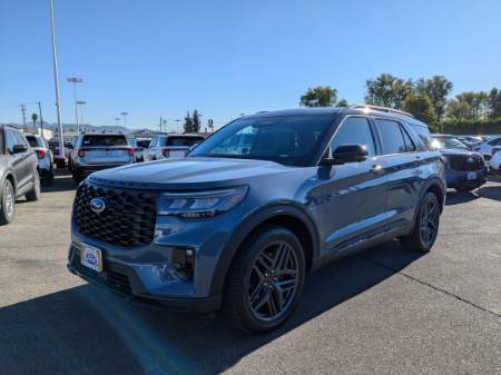 2025 Ford Explorer ST Line