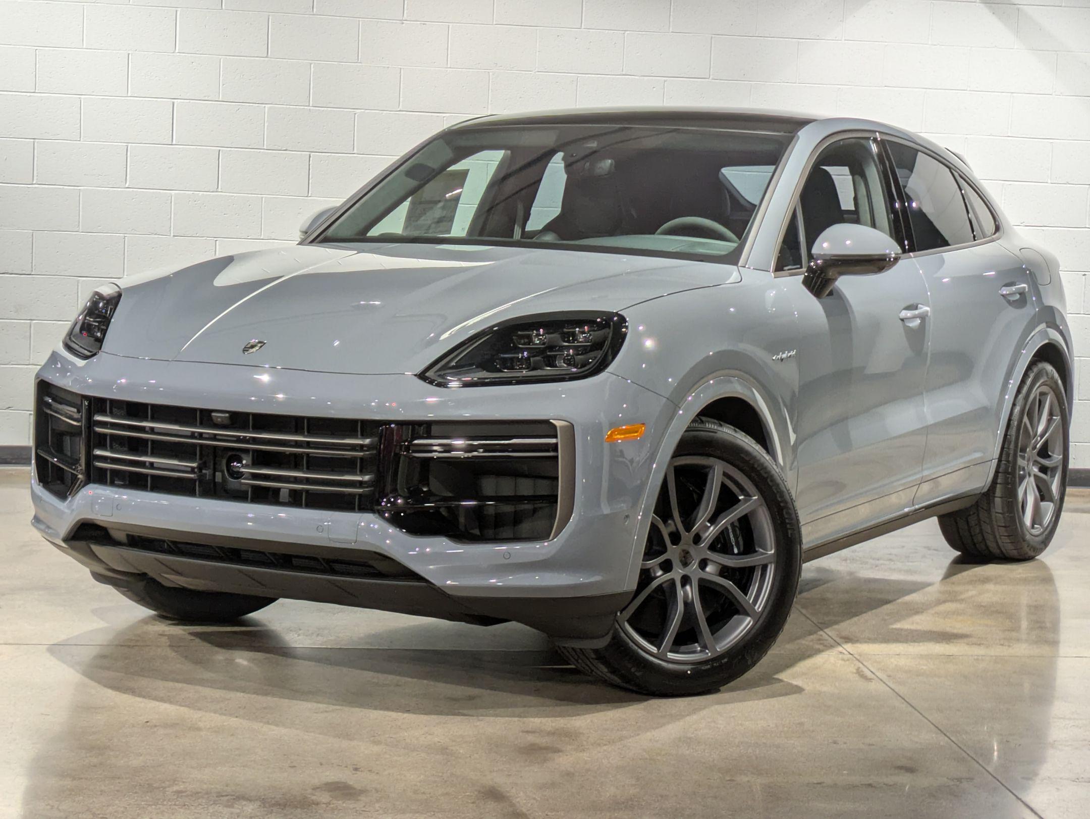 New 2025 Porsche Cayenne E-Hybrid Turbo