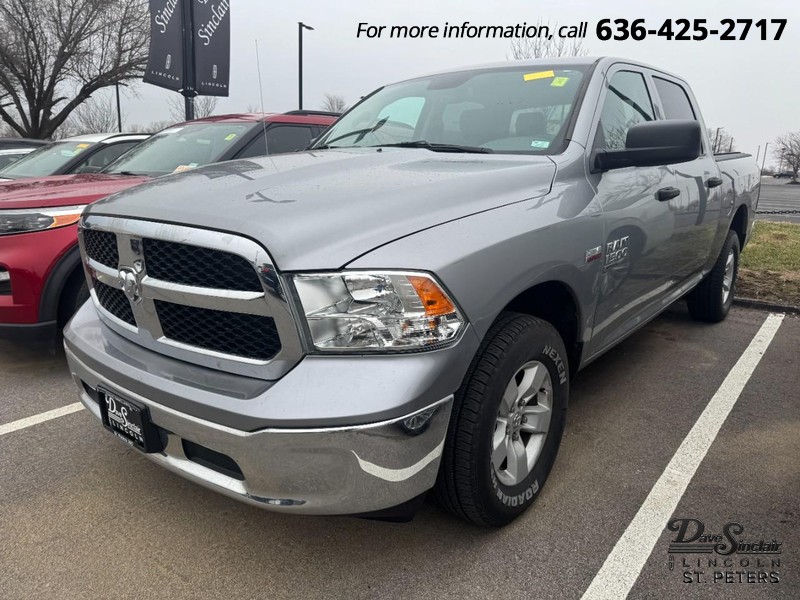 2020 RAM 1500 Classic 4WD Tradesman Crew Cab