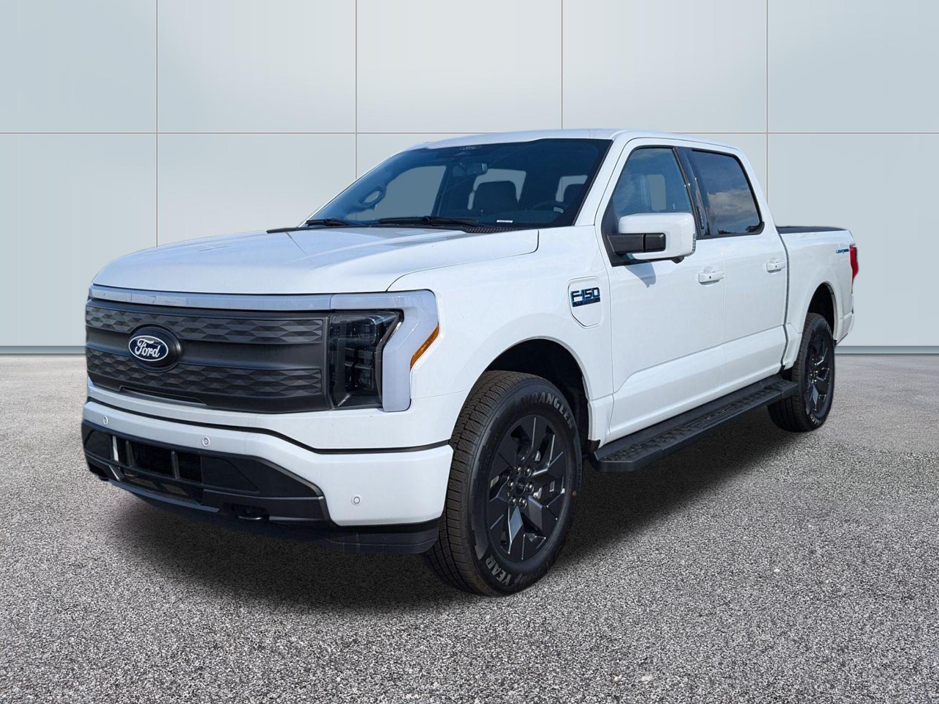 2024 Ford F-150 Lightning LARIAT