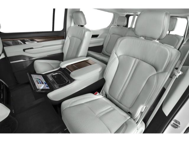 2023 Jeep Grand Wagoneer Base photo 13