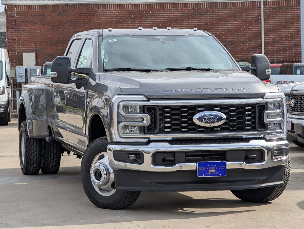 2025 Ford Super Duty F-350 DRW LARIAT