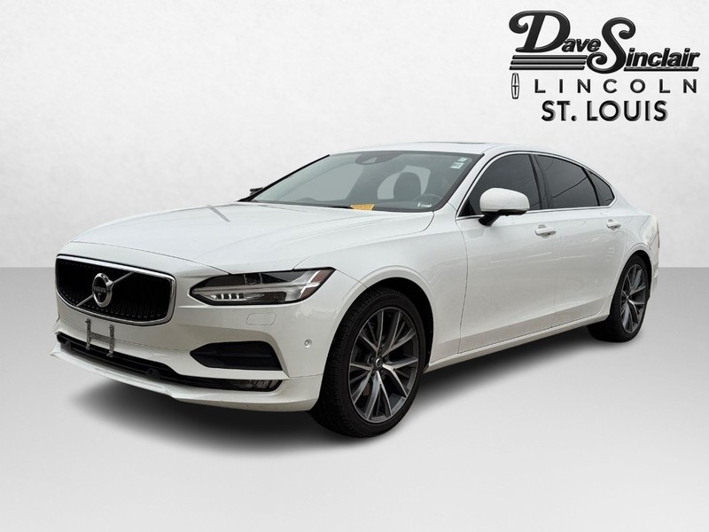 2018 Volvo S90 Momentum