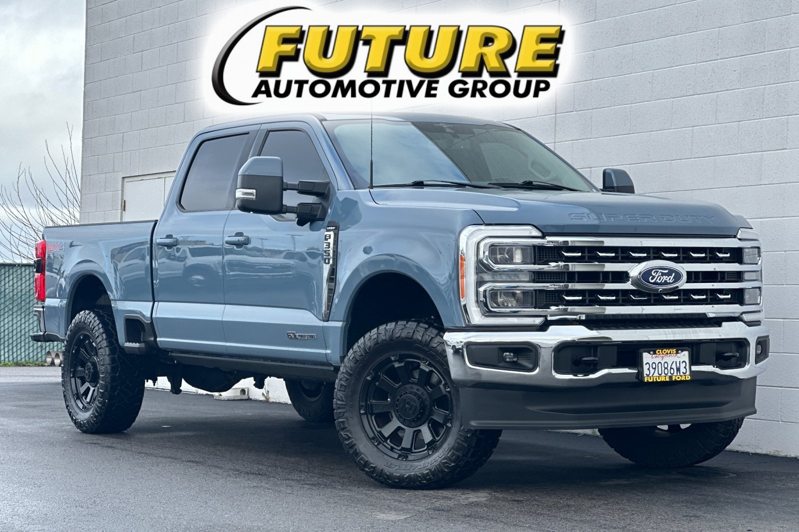 2023 Ford F-350SD LARIAT