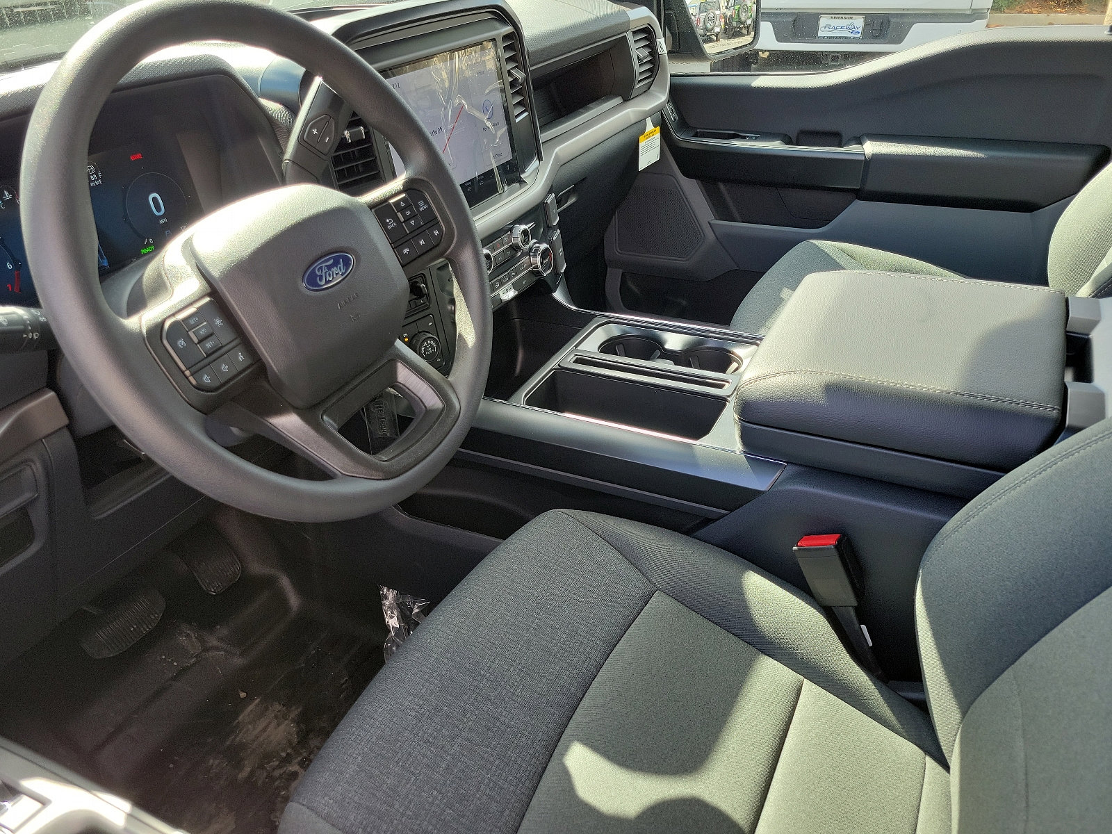 2025 Ford F-150 XL photo 2