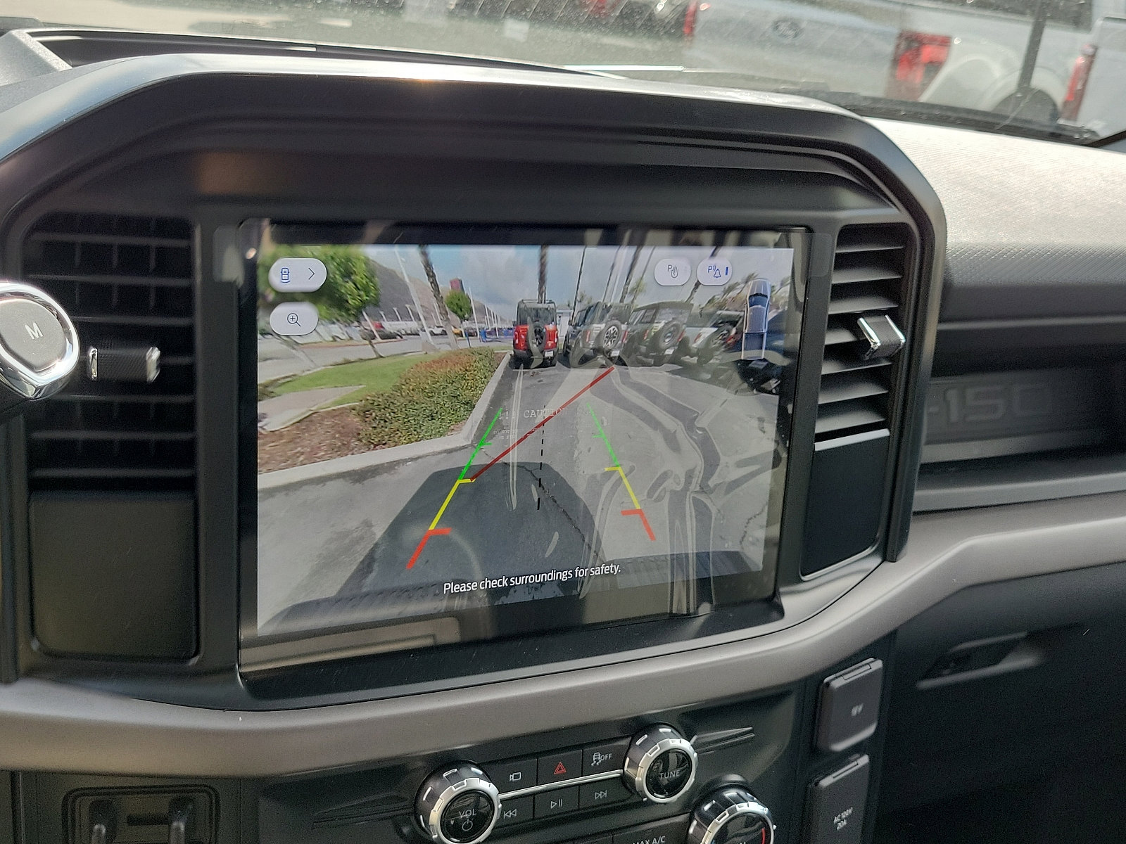 2025 Ford F-150 XL photo 7