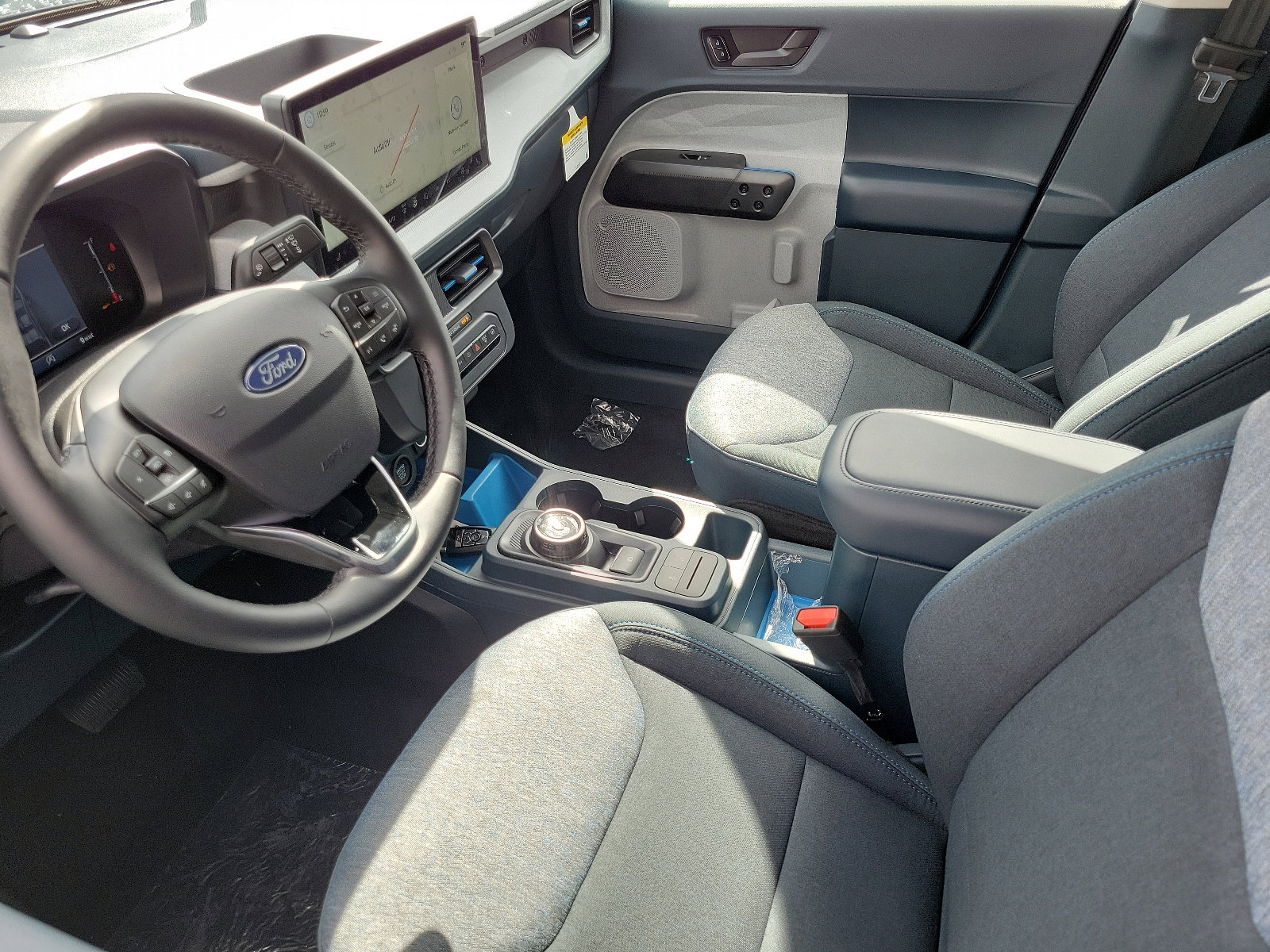 2025 Ford Maverick XLT photo 3