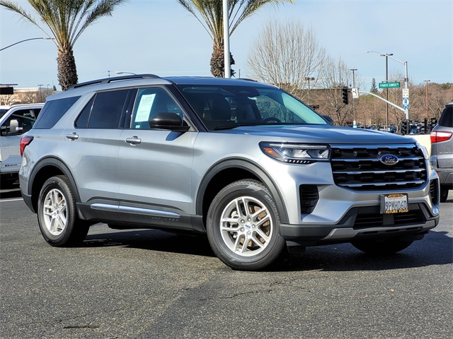 2025 Ford Explorer Active