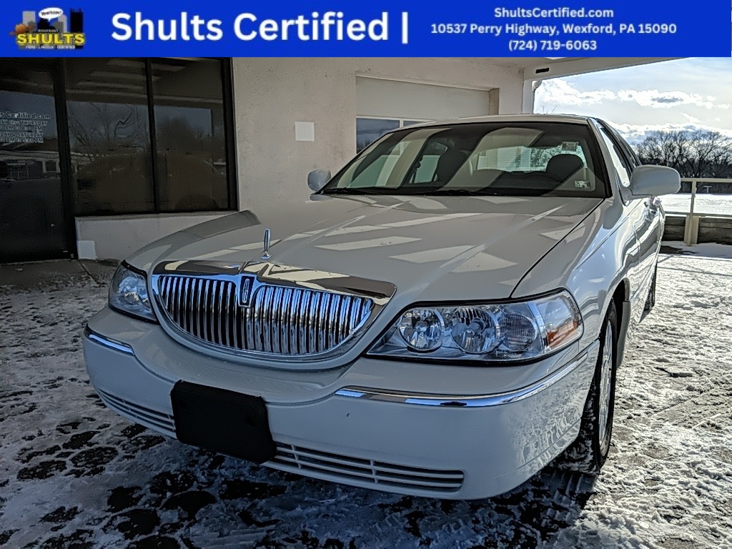 2005 Lincoln Town Car Signature