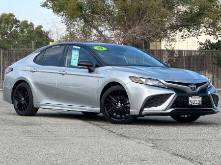 2022 Toyota Camry Hybrid XSE