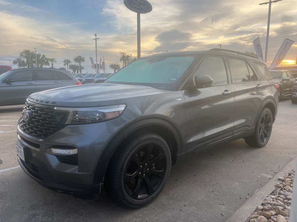 2022 Ford Explorer ST-Line