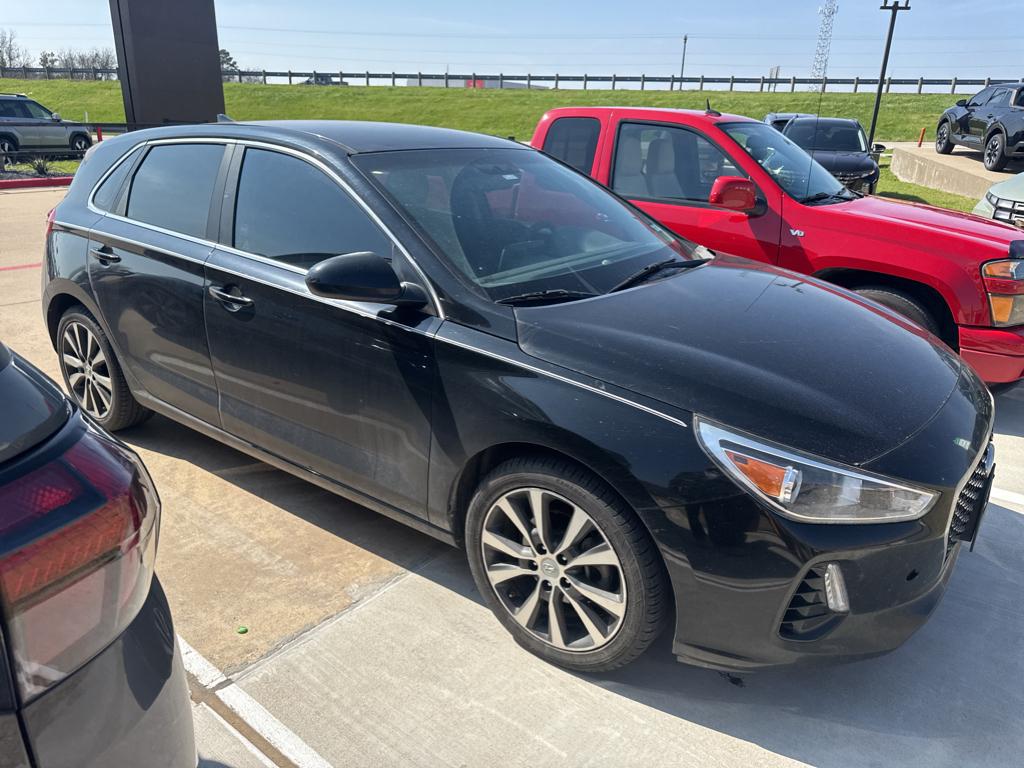 2020 Hyundai Elantra GT Base (A6)