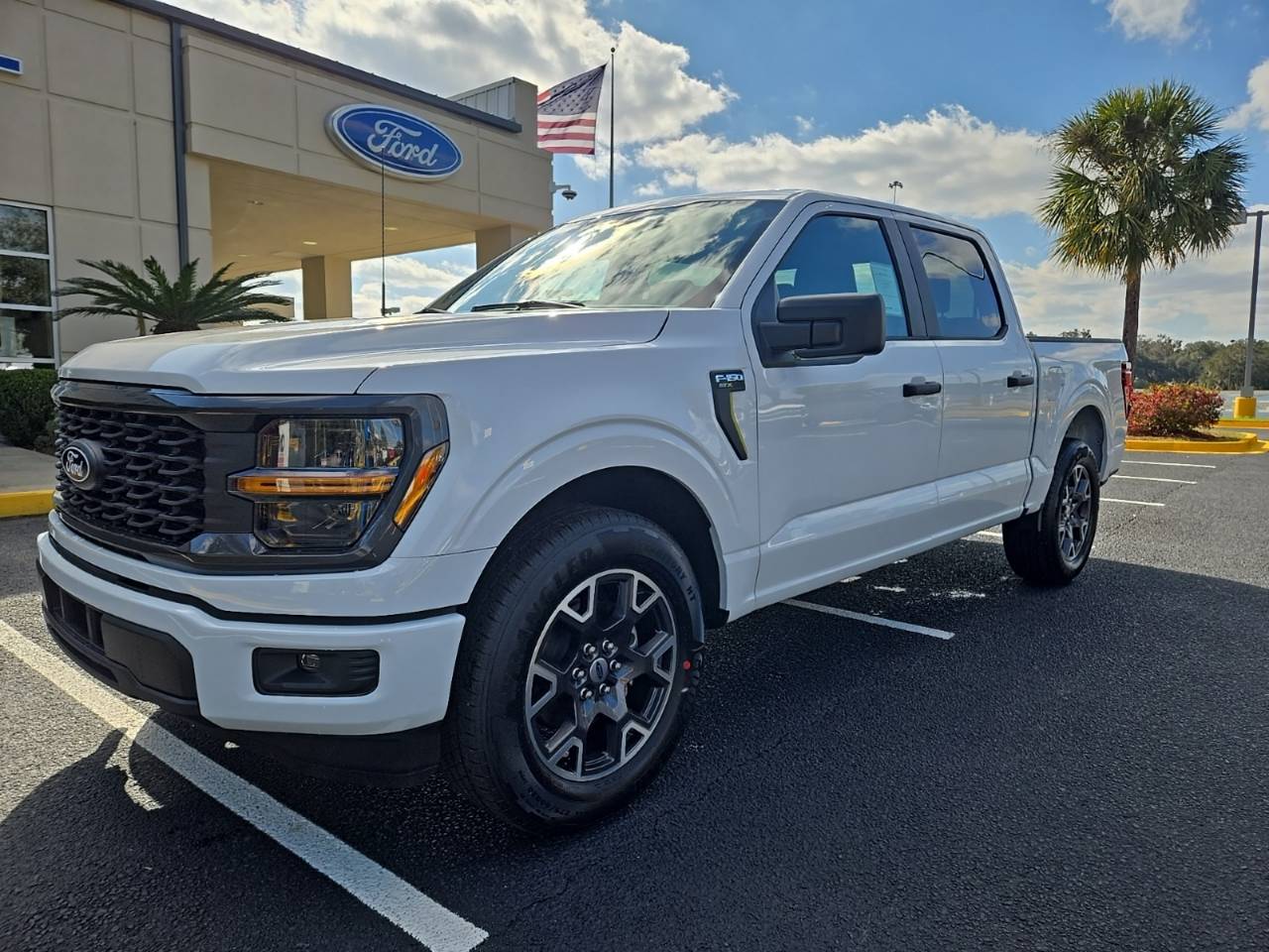 2025 Ford F-150 STX's photo