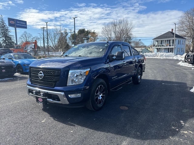 2021 Nissan Titan SV