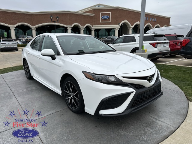 Used 2021 Toyota Camry SE