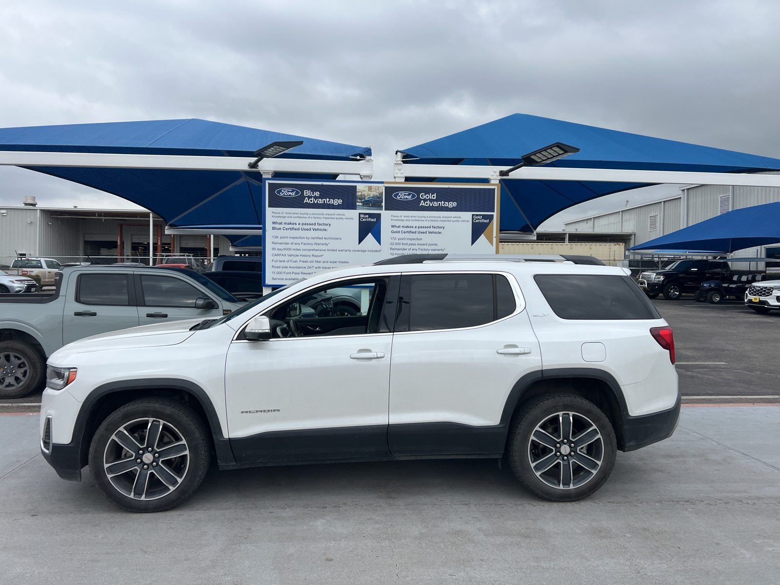 2020 GMC Acadia SLT