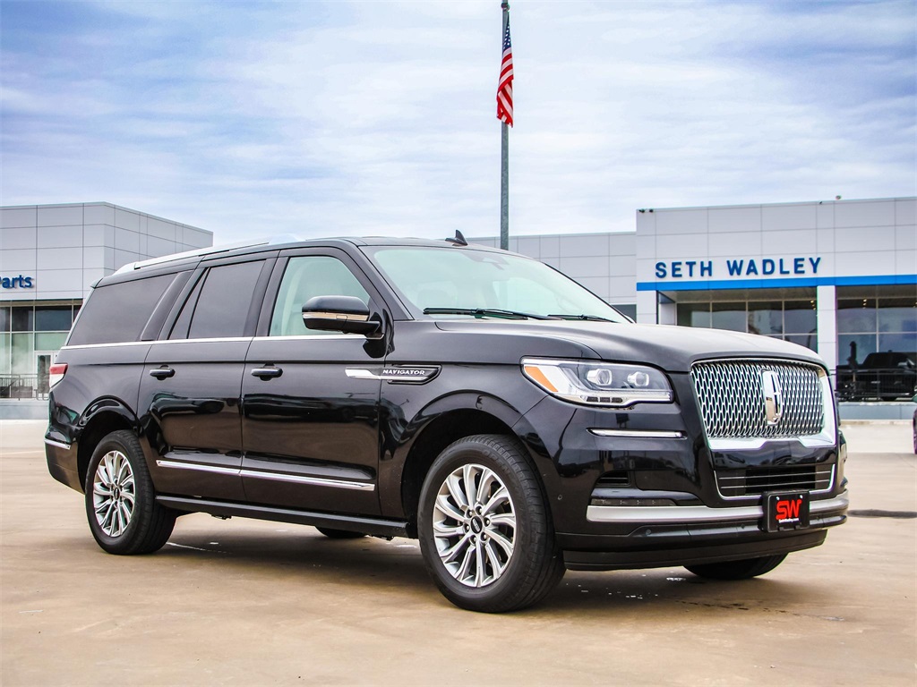 2022 Lincoln Navigator L