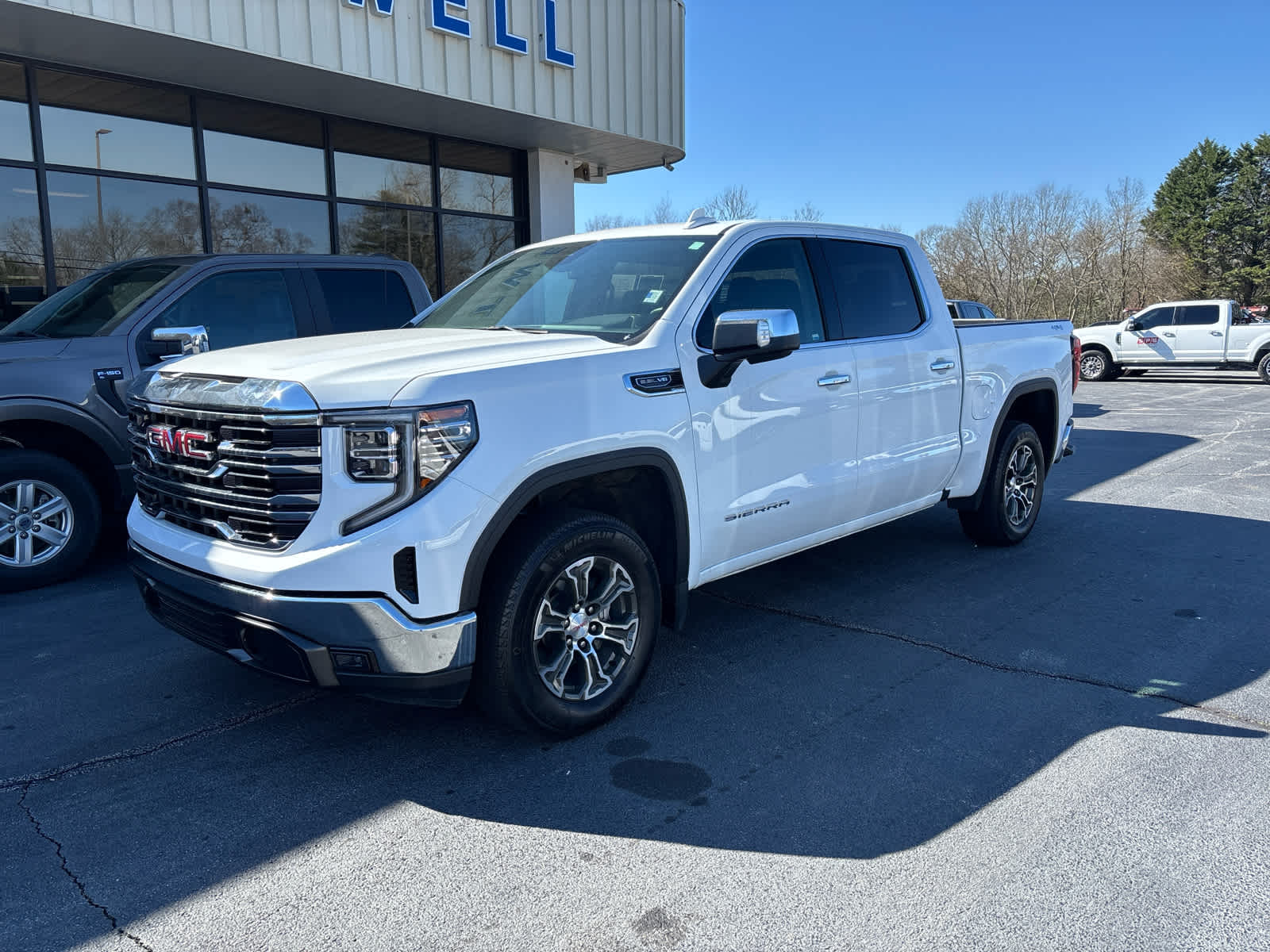 2024 GMC Sierra 1500 SLT