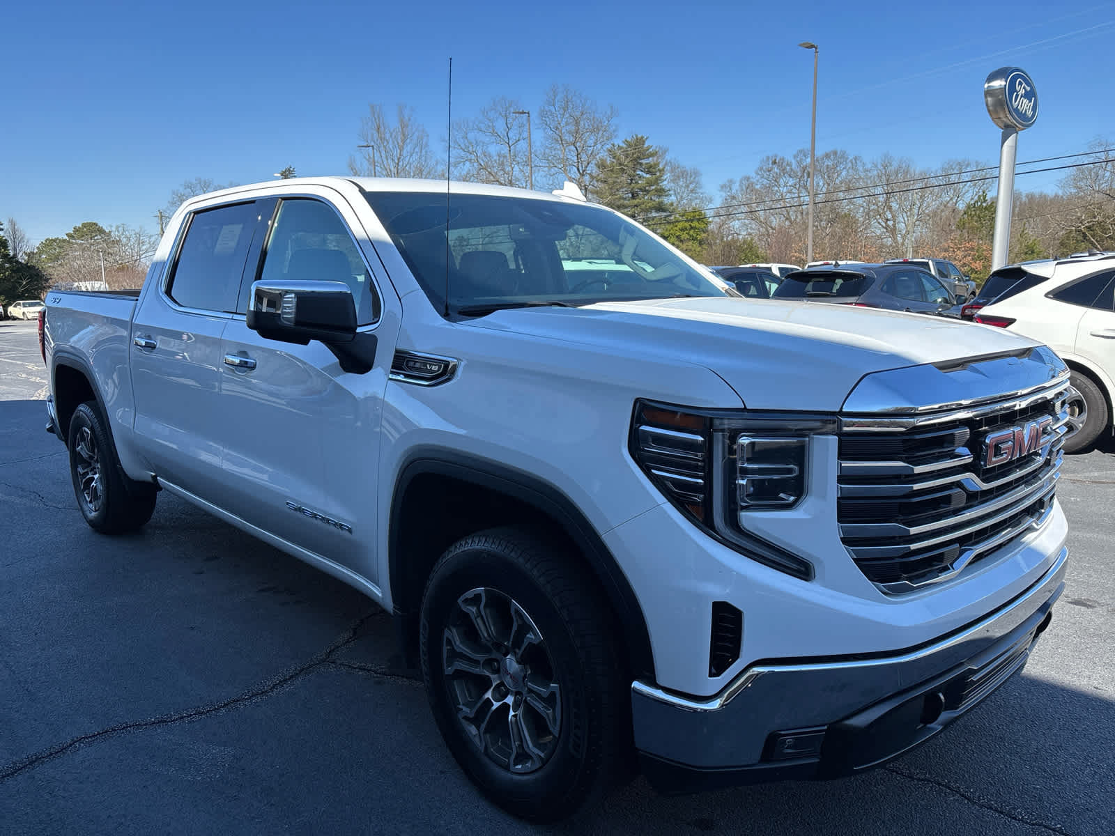 2024 GMC Sierra 1500 SLT