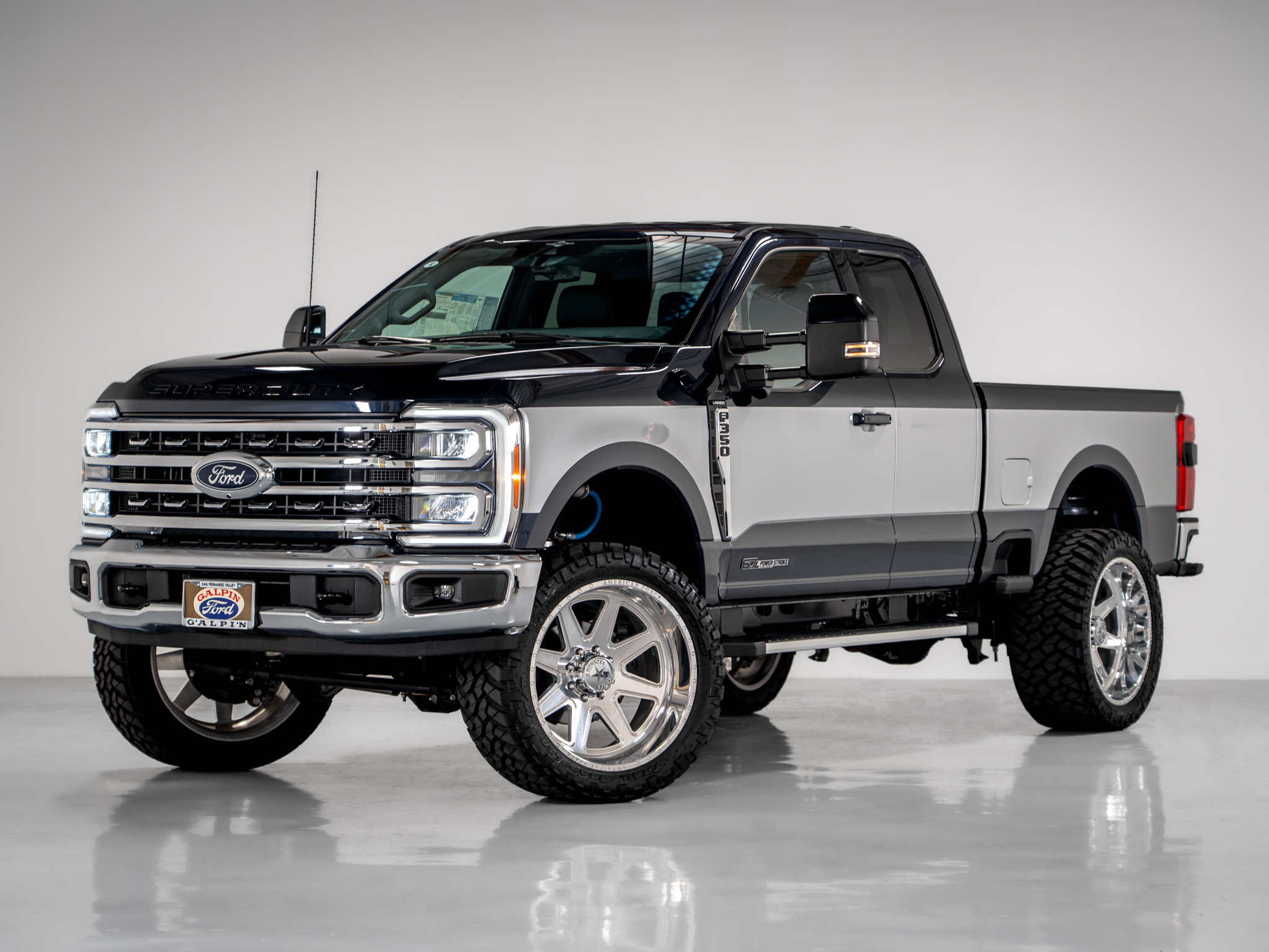 2023 Ford F-350 SD LARIAT