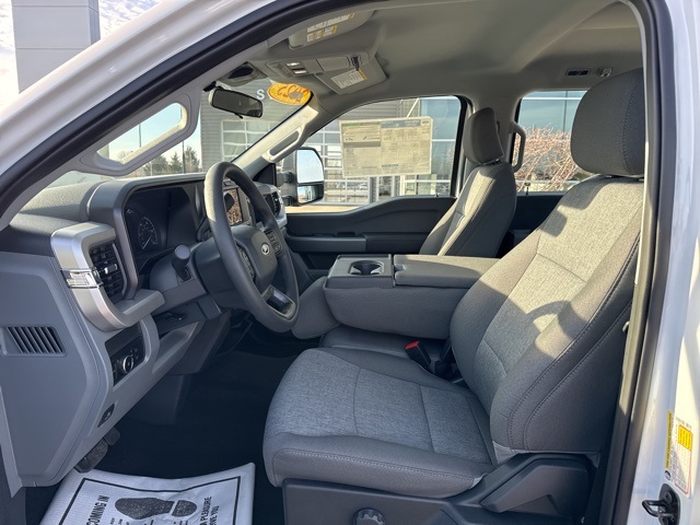 2025 Ford F-250 photo 12