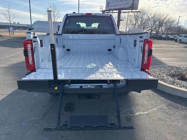 2025 Ford F-250 photo 16